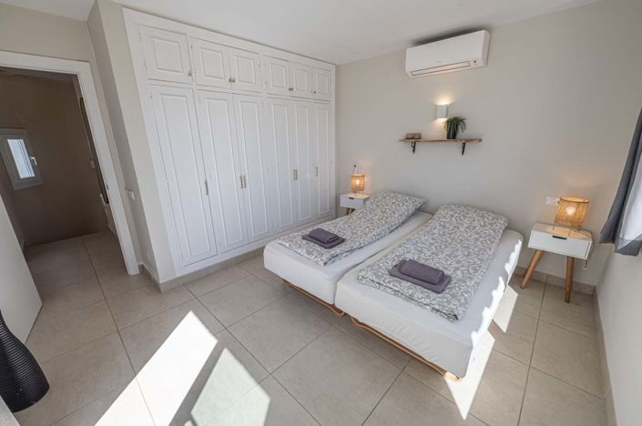 Image No.15-2 Bed Townhouse for sale