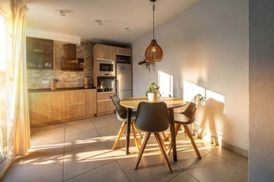 1447-661966-78d1f4f8b6655591b02d22fabb36a692d