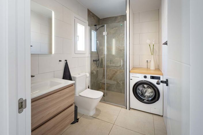 Image No.4-2 Bed Townhouse for sale