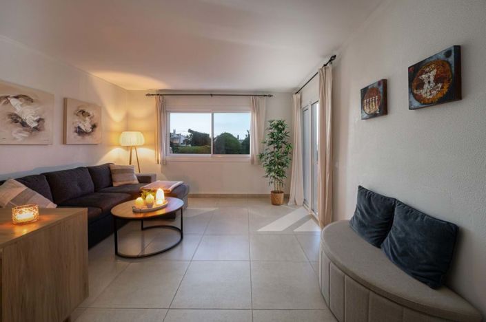 Image No.6-2 Bed Townhouse for sale