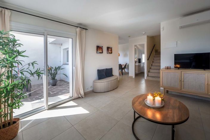 Image No.7-2 Bed Townhouse for sale