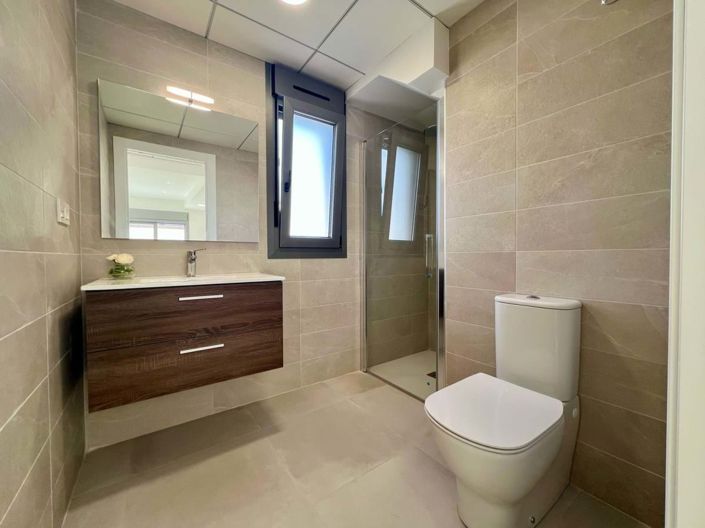 Image No.15-3 Bed Villa for sale