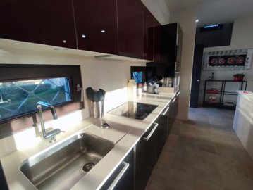 1447-662173-78d1f4f8b6655591b02d22fabb36a692d