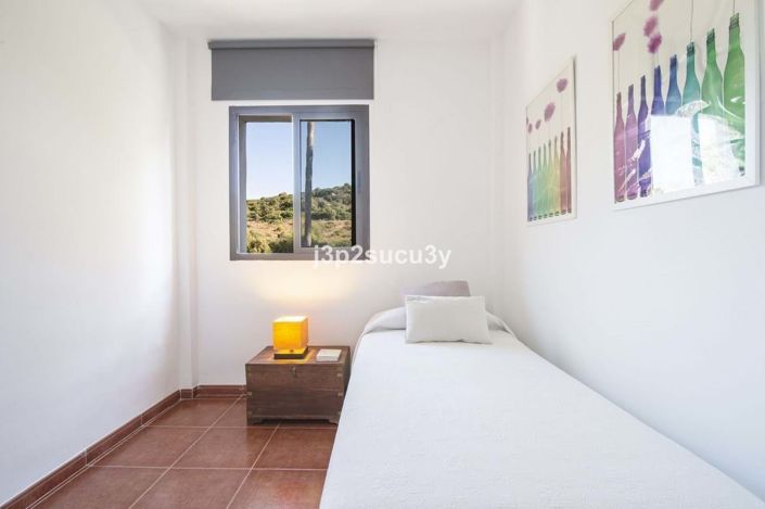 Image No.16-3 Bed Semi-Detached for sale