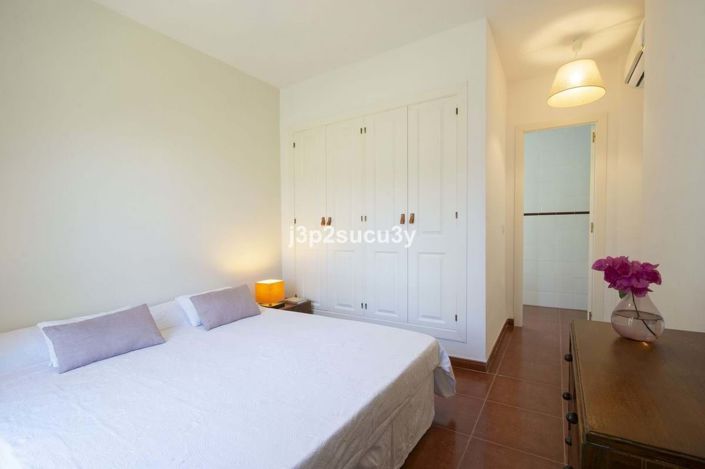 Image No.19-3 Bed Semi-Detached for sale