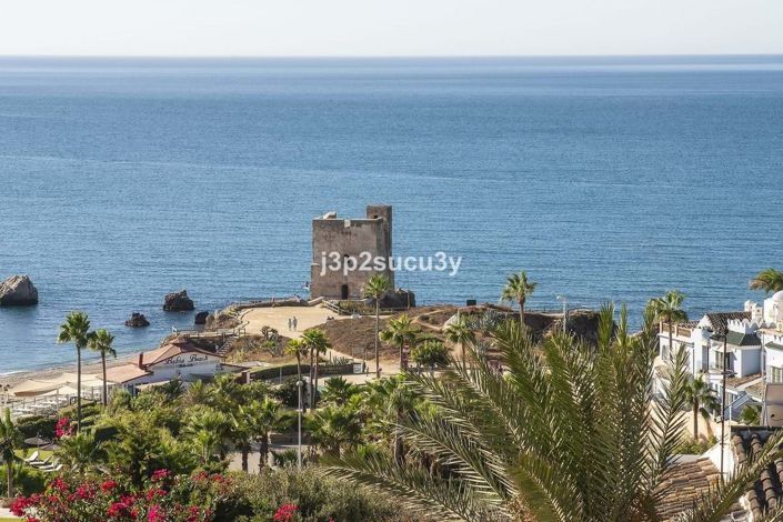 Image No.32-3 Bed Semi-Detached for sale