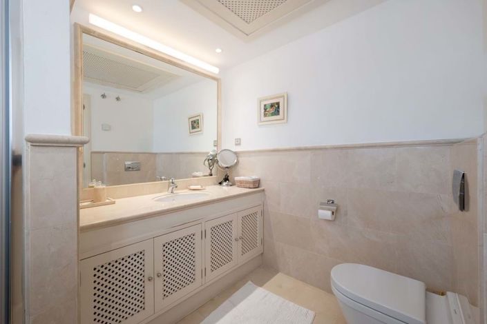 Image No.10-4 Bed Townhouse for sale