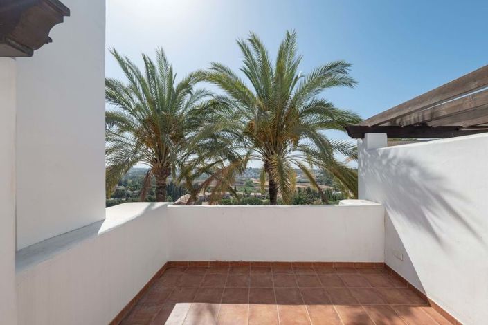 Image No.17-4 Bed Townhouse for sale