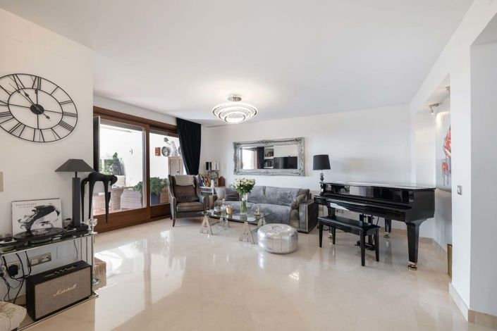 Image No.2-4 Bed Townhouse for sale