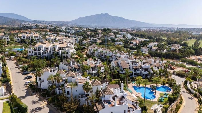 Image No.33-4 Bed Townhouse for sale