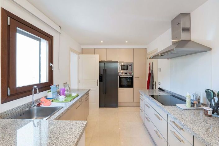 Image No.6-4 Bed Townhouse for sale