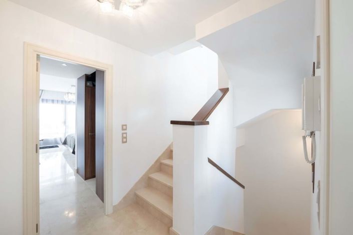 Image No.8-4 Bed Townhouse for sale