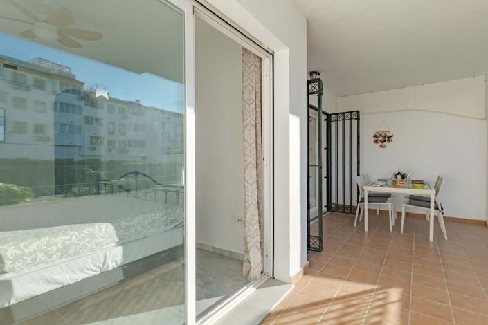 Image No.29-2 Bed Apartment for sale