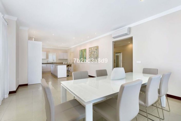 Image No.11-6 Bed Villa for sale