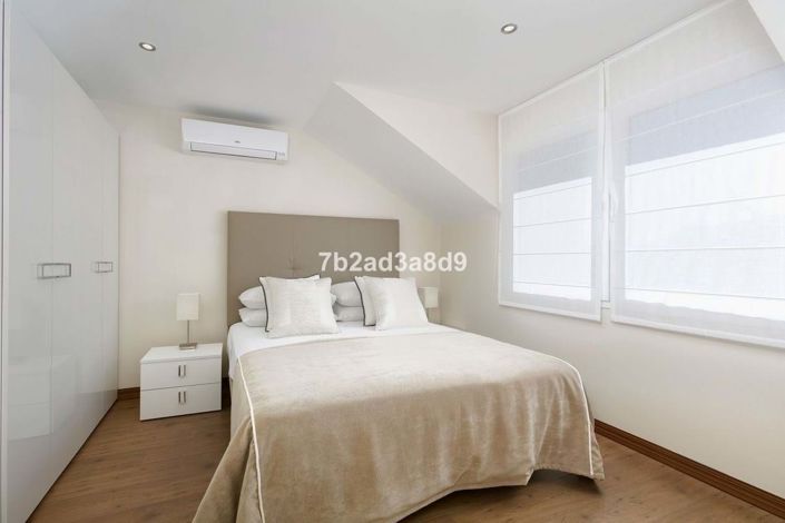 Image No.17-6 Bed Villa for sale