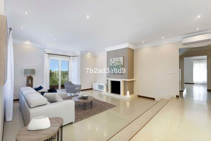 Image No.5-6 Bed Villa for sale