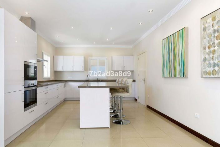 Image No.9-6 Bed Villa for sale