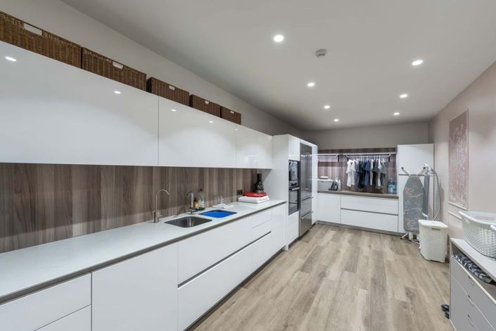 Image No.25-5 Bed Townhouse for sale