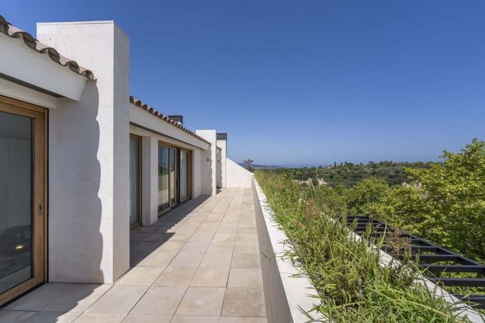 Image No.32-5 Bed Townhouse for sale