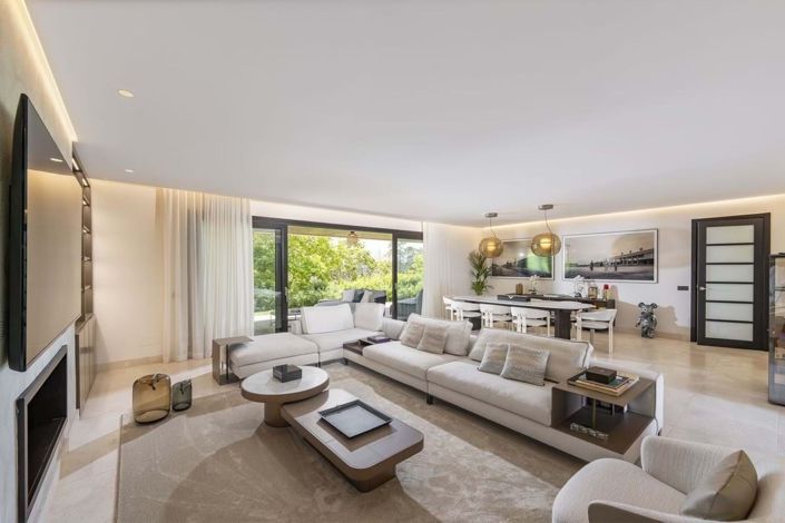 Image No.7-5 Bed Townhouse for sale