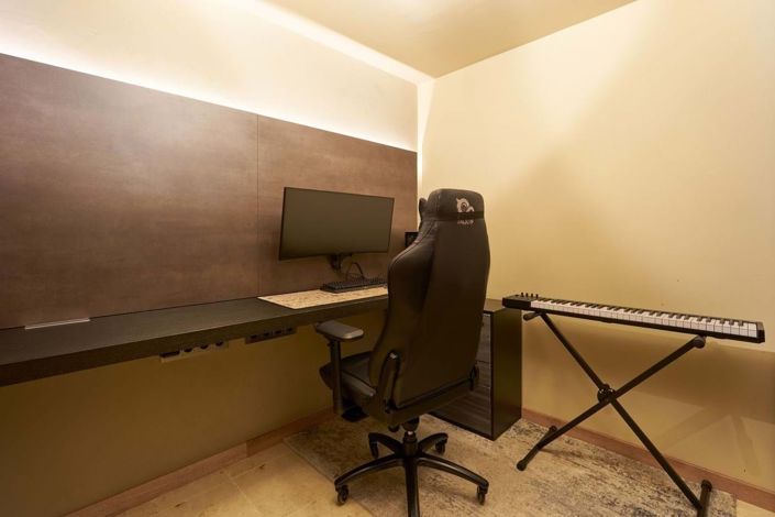 Image No.21-4 Bed Penthouse for sale