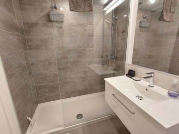 1447-662395-78d1f4f8b6655591b02d22fabb36a692d