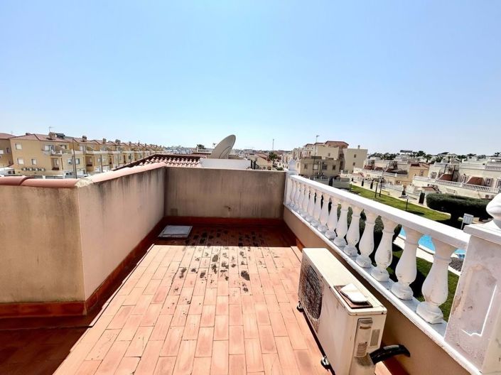 Image No.18-3 Bed Townhouse for sale