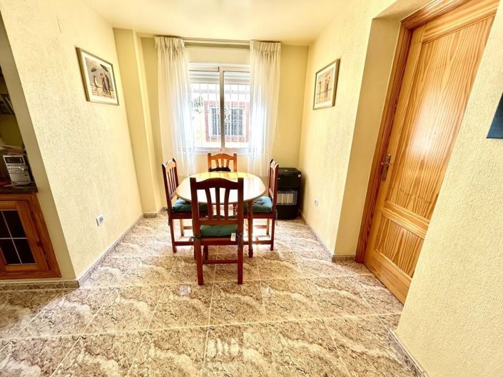 Image No.28-3 Bed Townhouse for sale