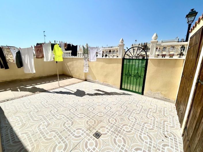 Image No.35-3 Bed Townhouse for sale