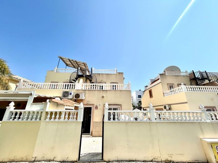 Image No.37-3 Bed Townhouse for sale