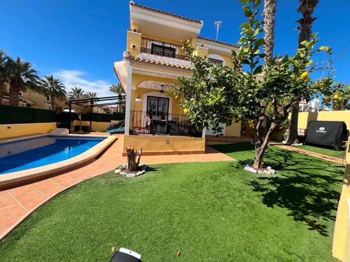 Image No.30-3 Bed Villa for sale