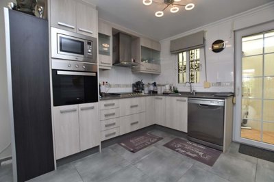 1447-662377-78d1f4f8b6655591b02d22fabb36a692d