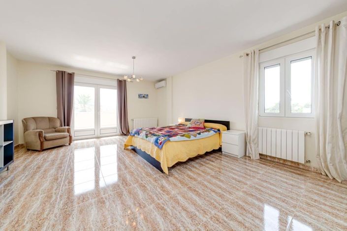 Image No.33-4 Bed Villa for sale