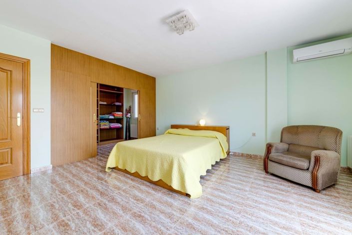 Image No.35-4 Bed Villa for sale