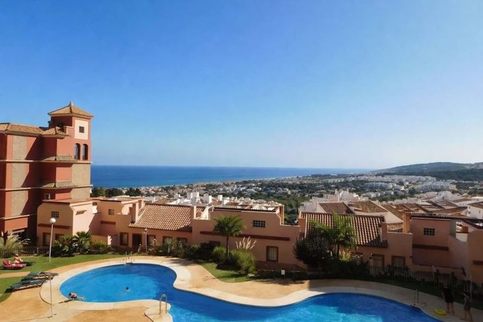 Image No.14-3 Bed Apartment for sale