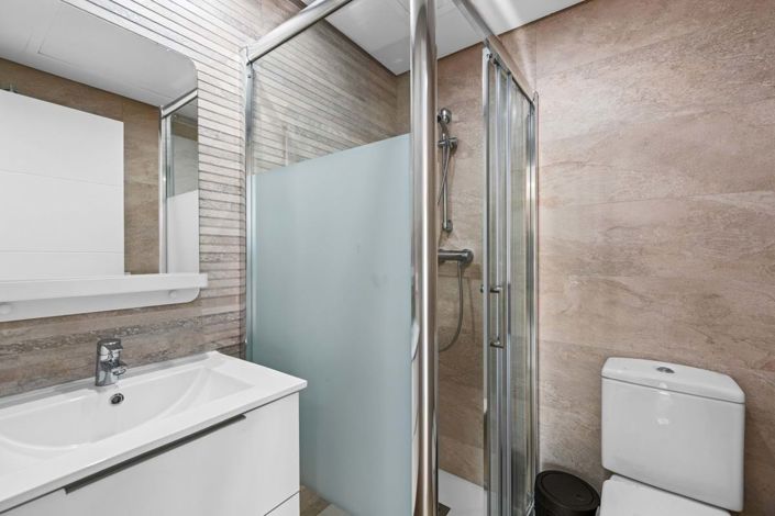 Image No.20-2 Bed Apartment for sale