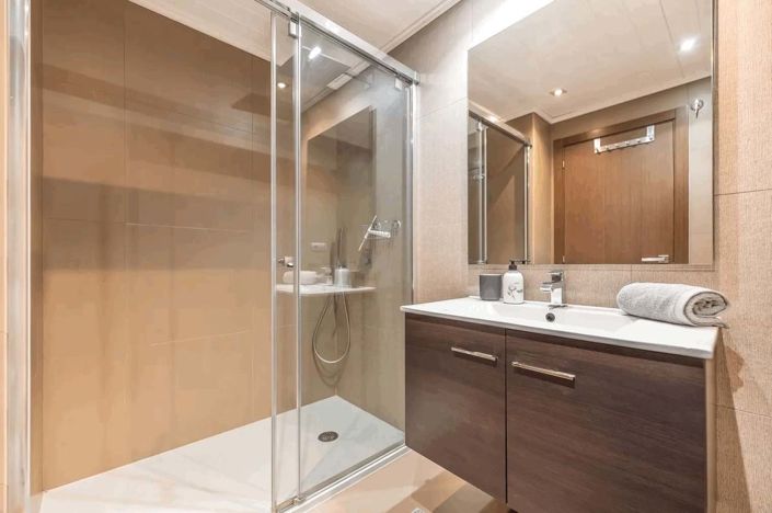 Image No.10-3 Bed Apartment for sale