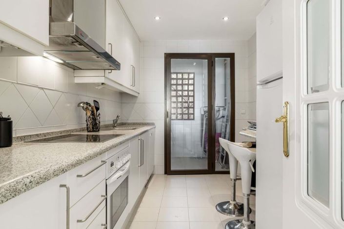 Image No.12-Appartement de 2 chambres à vendre à Estepona