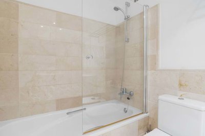 1447-659757-78d1f4f8b6655591b02d22fabb36a692d