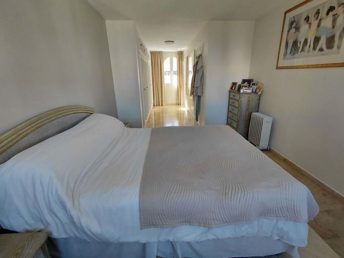 Image No.17-3 Bed Penthouse for sale