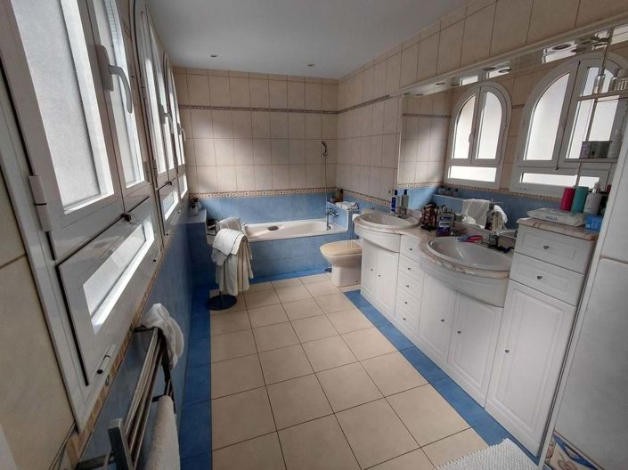 Image No.25-3 Bed Penthouse for sale