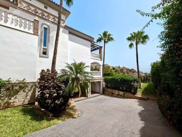 1447-661508-78d1f4f8b6655591b02d22fabb36a692d