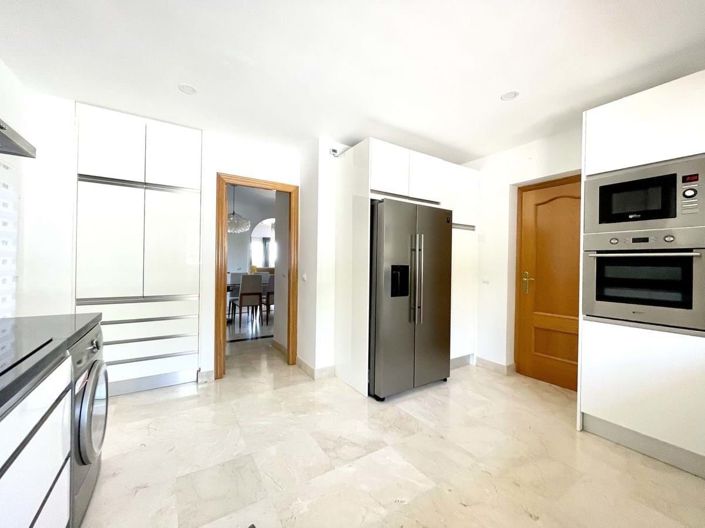 Image No.18-4 Bed Villa for sale