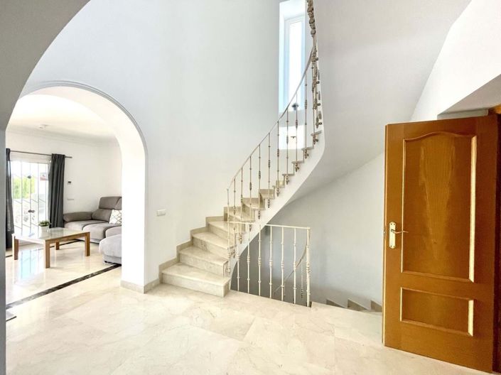 Image No.24-4 Bed Villa for sale