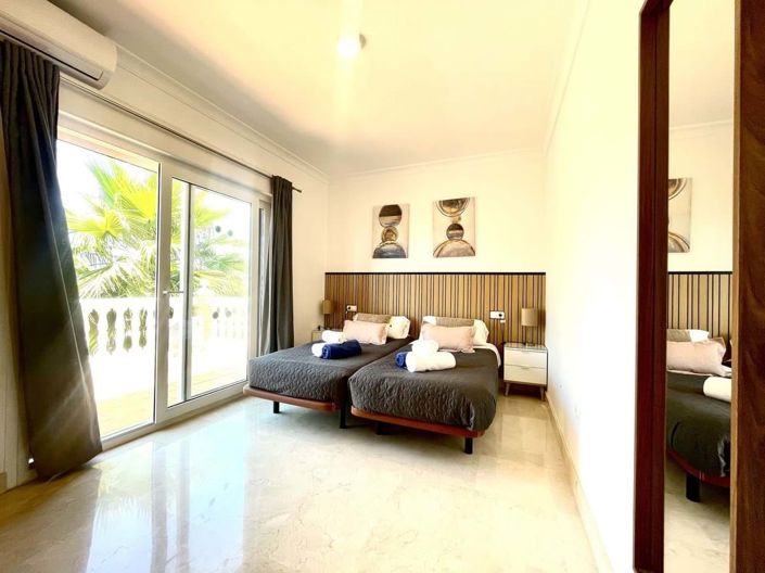 Image No.45-4 Bed Villa for sale