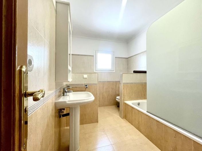 Image No.47-4 Bed Villa for sale