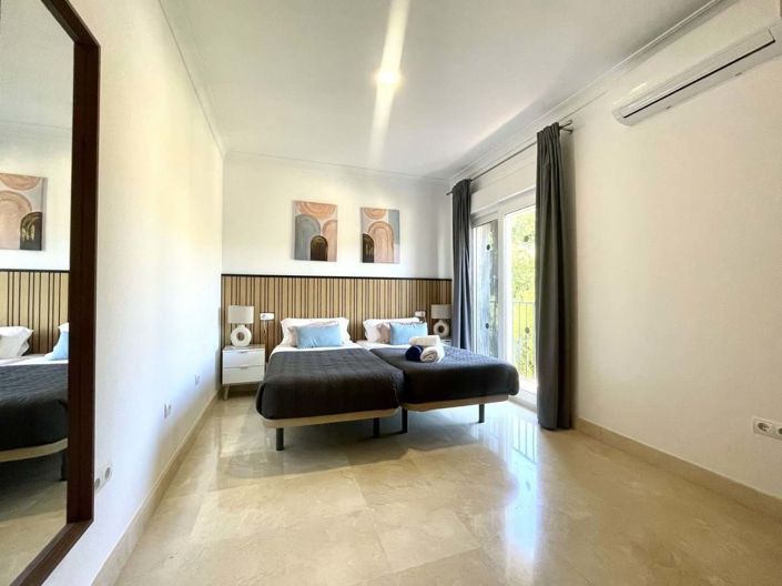 Image No.49-4 Bed Villa for sale