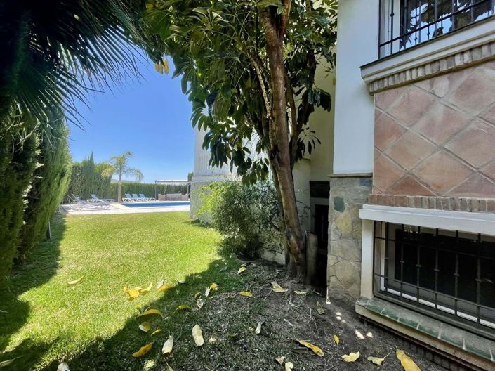 Image No.53-4 Bed Villa for sale