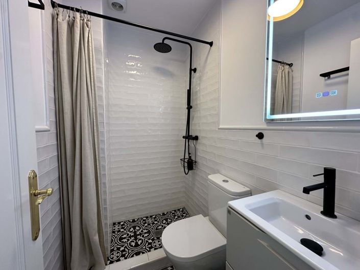 Image No.18-2 Bed Apartment for sale