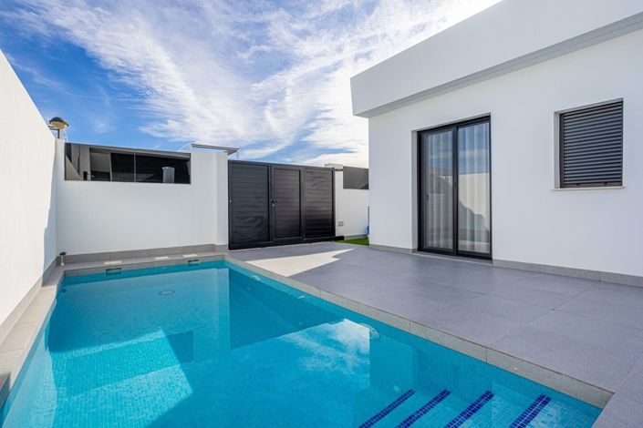 Image No.36-3 Bed Villa for sale